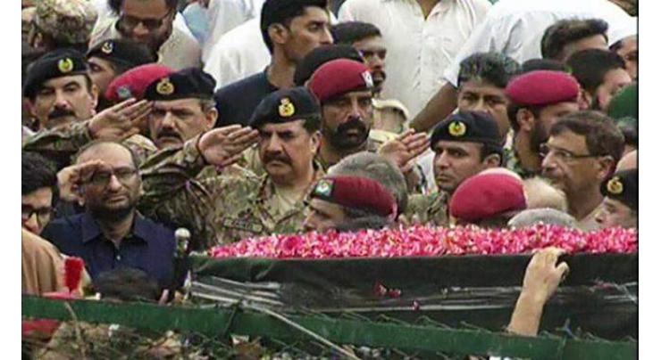 Edhi's funeral is in process, prominent political leaders, miltary and armed forces have participated
