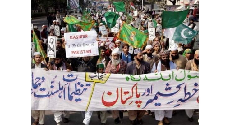People hold rallies to express solidarity with Kashmiris