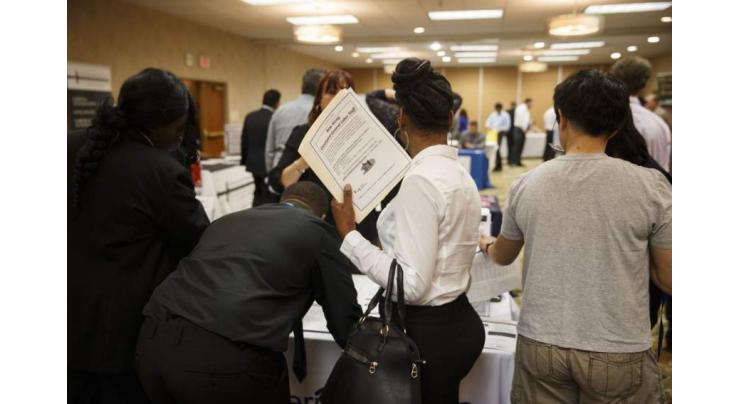 US jobless claims hold steady at low level