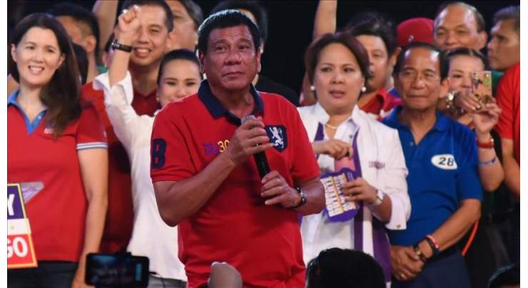 Philippines Duterte offers militants peace