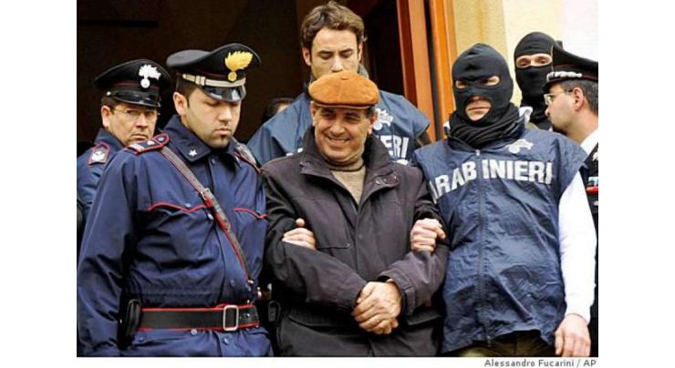 Hobbling mobster nabbed in Italy