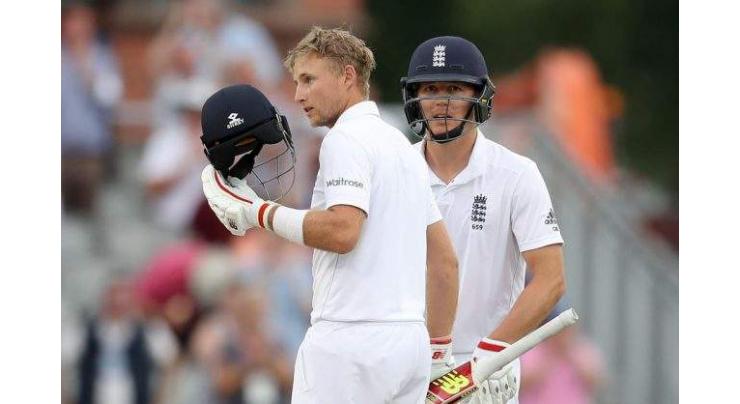 Cricket: England v Pakistan 2nd Test scoreboard
	   ATTENTION - UPDATES to 2nd day tea ///