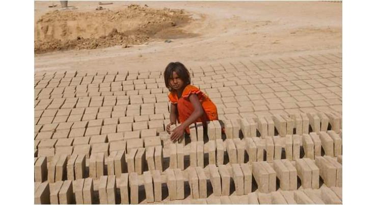 PESSI issues security cards to over 7900 brick kiln workers