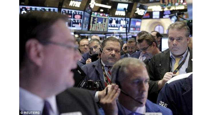 US stocks gain ahead of Fed meeting, Apple earnings