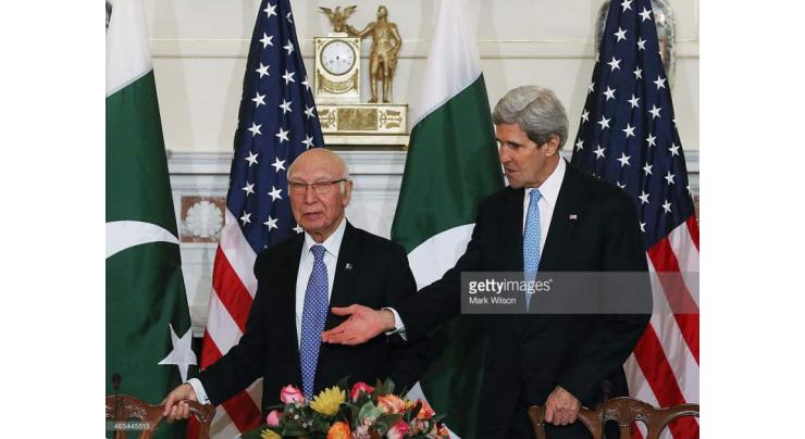 Sartaj Aziz meets US Secretary of State John Kerry