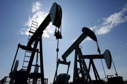 Oil edges up as US supplies ease