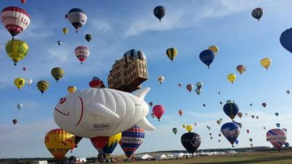 Up, up and away! Hot-air balloonist set to beat world record