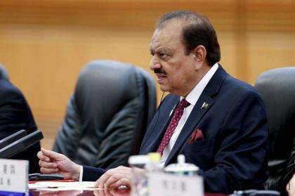 الرئيس الباكستاني يستنكر الهجوم على قوات الجيش بمدينة كراتشي