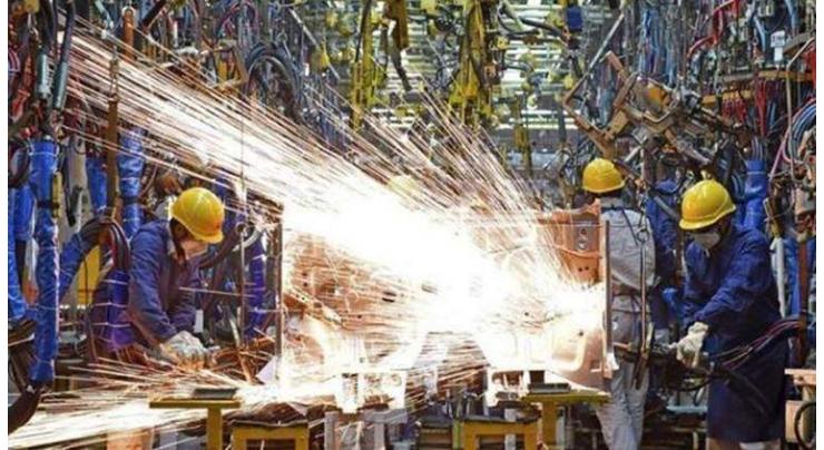 China manufacturing contracts in July: govt