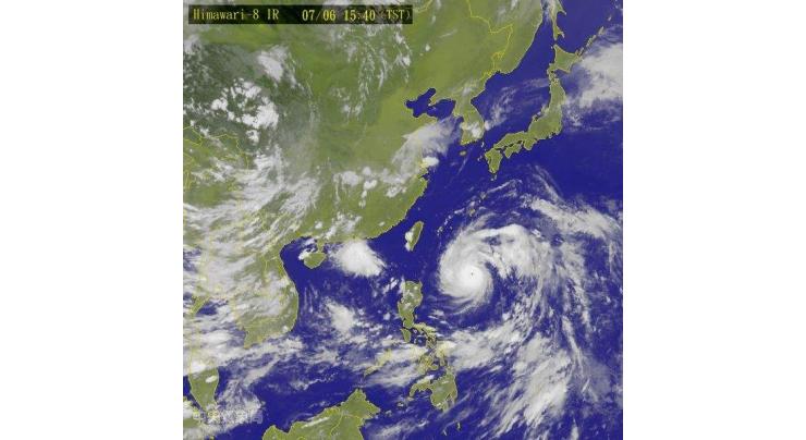 Hong Kong flights cancelled as typhoon Nida approaches