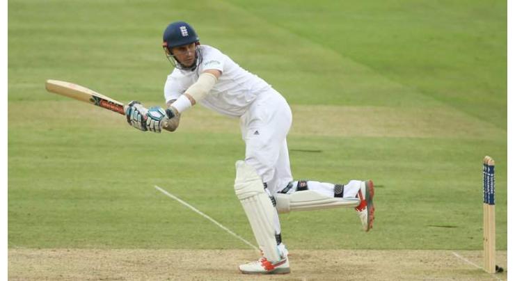 Cricket: Hales refunds unhappy fan