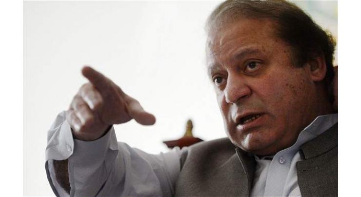 PM visits Quetta to see patients in hospital