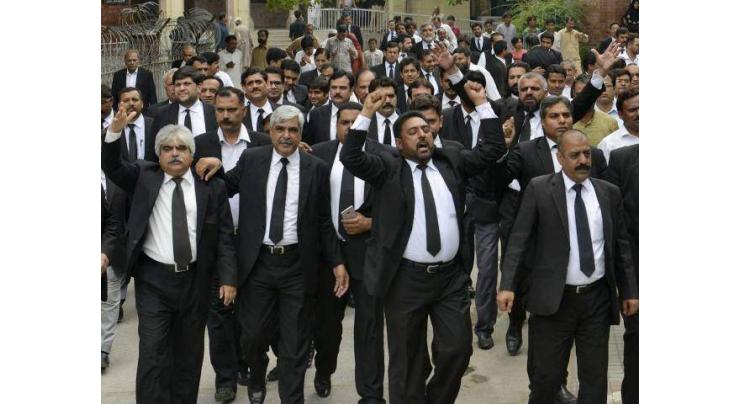 Lawyers condemn Quetta incident