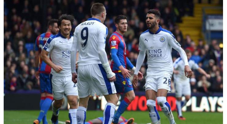 Football: Ranieri extends Leicester stay