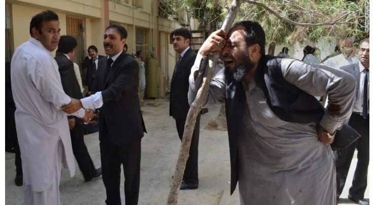Lawyers continue mourning on deaths of colleagues in Quetta blast