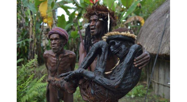 Papuan tribe preserves ancient rite of mummification