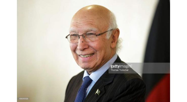Kashmir issue cannot be resolved through bullets: Sartaj reminds
India