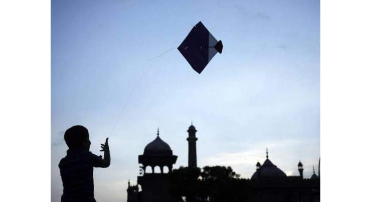 Three killed after kites slit throats in India