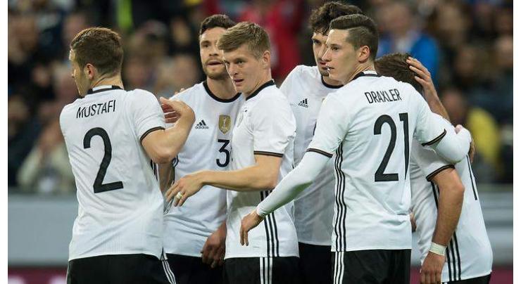 Football: Germany should have won Euro 2016 - Podolski