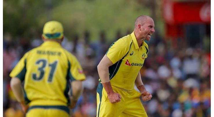 Cricket: Hastings' six wickets restrict Sri Lanka to 212