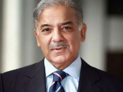 رئيس وزراء حكومة إقليم البنجاب الباكستاني يهنئ راجا فاروق حيدر على توليه منصب رئيس وزراء آزاد جامو وكشمير