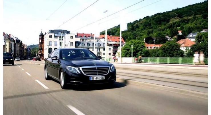 Daimler to test using cars to scan for parking spaces 