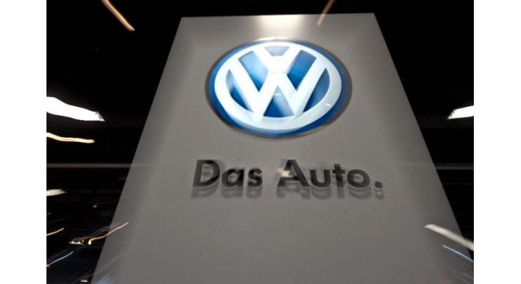 Volkswagen picks up stake in US truckmaker Navistar 