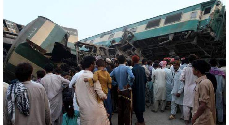 Railways begins inquiry as train mishap in Multan leaves 4 persons dead 