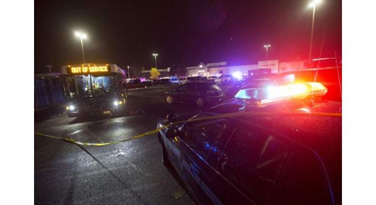 Four dead in Washington state mall, gunman on the run 