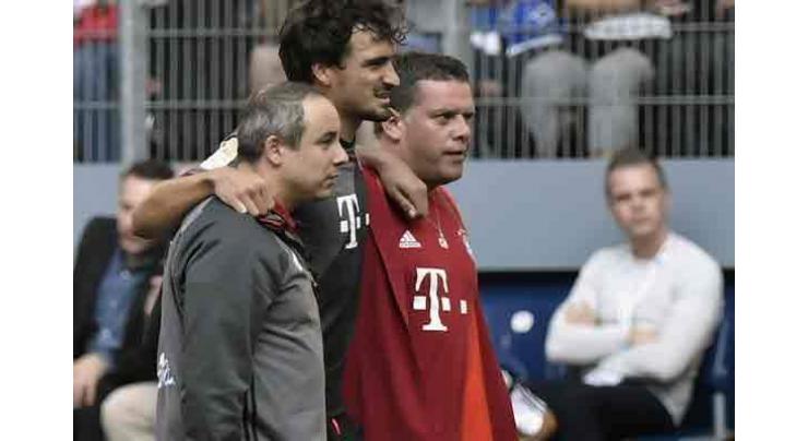 Football: Bayern's Hummels limps off ahead of Atletico clash 