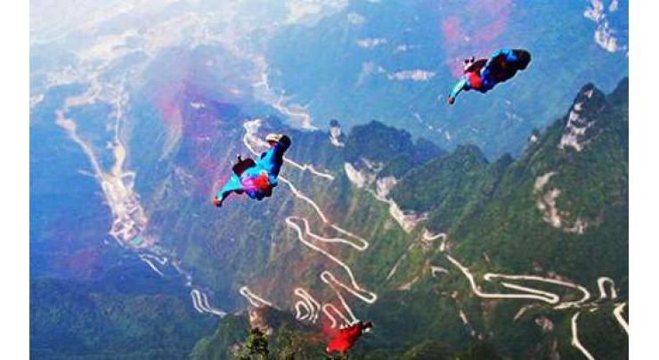 Wingsuit flying competition 2016 concluded in China
