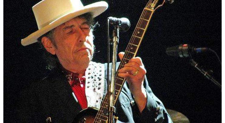 Rock poet Bob Dylan wins Nobel Literature Prize 