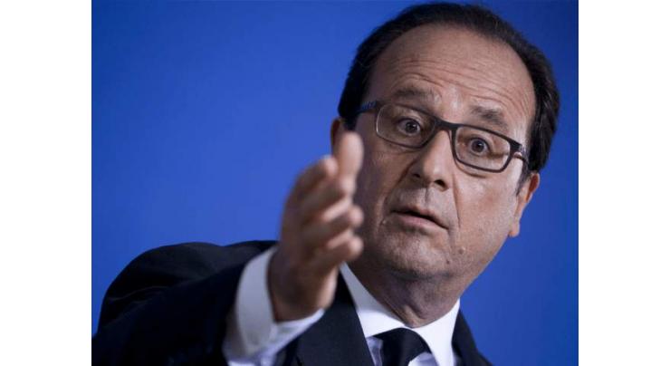 Plunge in France's joblessness gives Hollande a boost 