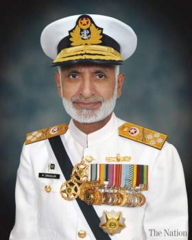 قائد القوات البحرية الباكستانية يؤكد استعداد بلاده للتصدي لأي عدوان خارجي