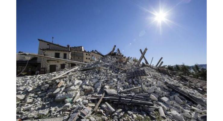 Italy quake zones fear tourism collapse as displaced total rises 