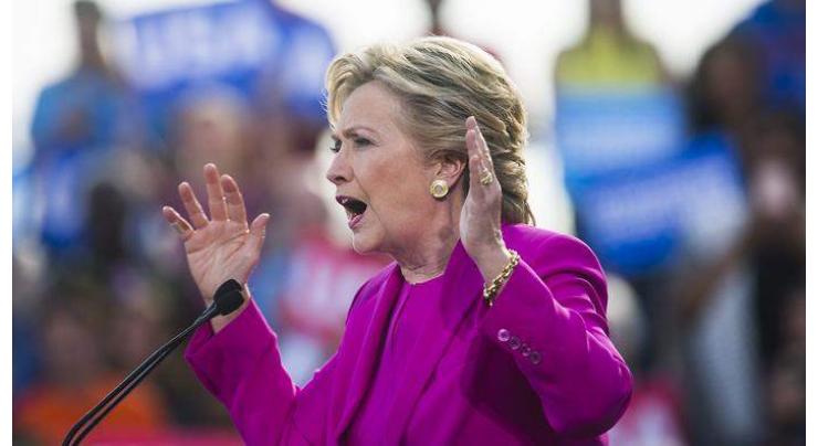 Clinton plots final push as race tightens 