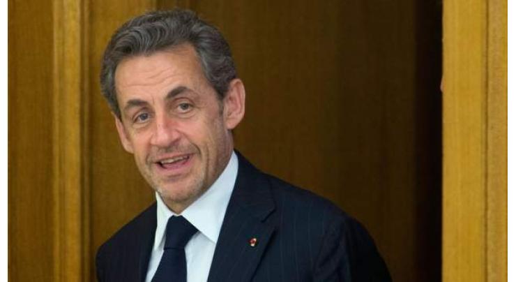 Sarkozy fights off attacks in French primary debate 