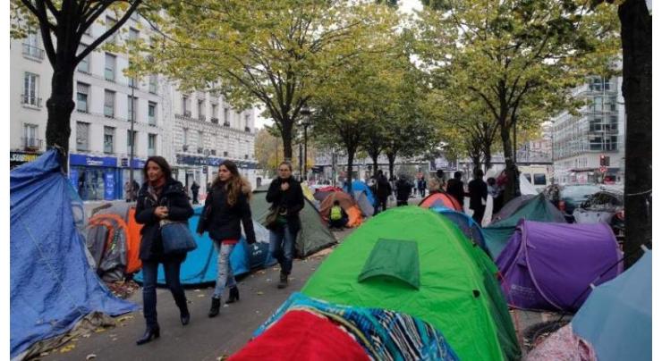 Paris migrant camp cleared, 3,800 people relocated: officials 