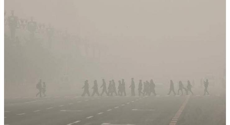 Schools to shut as Delhi chokes on pollution 
