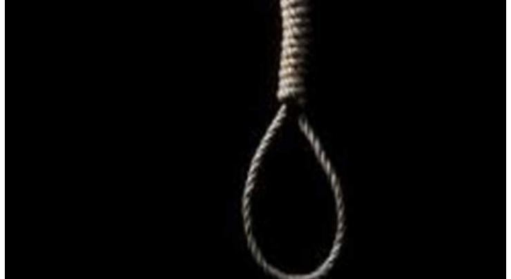 Young woman commits suicide 