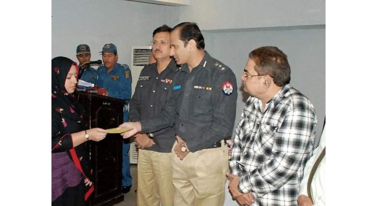 Three officials of traffic police dismissed 