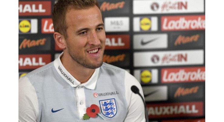 Football: England's players want to wear poppies - Kane 