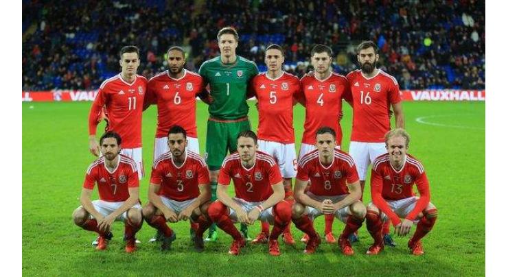 Football: Welsh abandon poppy plans for qualifier 