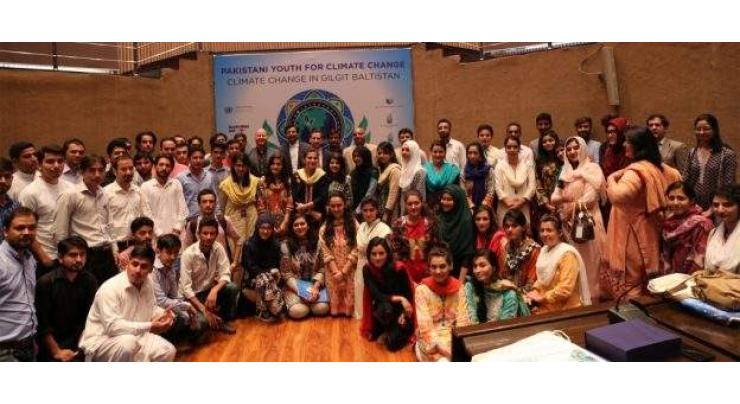 Pakistani youth wins Commonwealth Youth Worker Award 