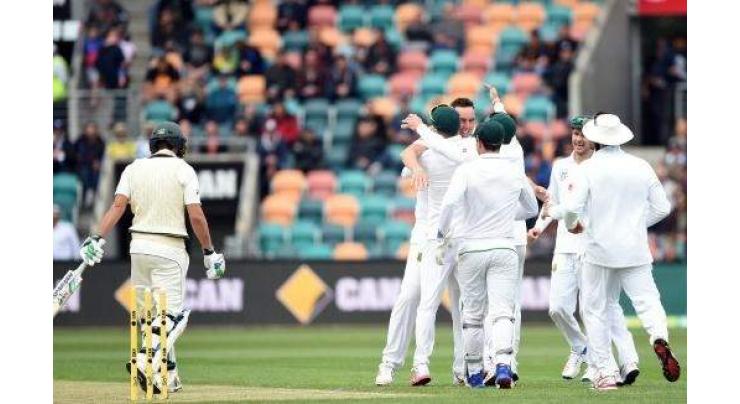 Cricket: Australia all out for 85 in 2nd Test 