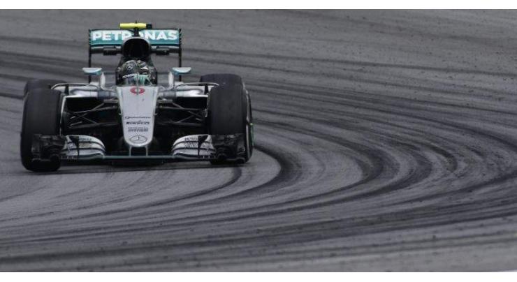 Formula One: Rosberg pips Hamilton in final practice 
