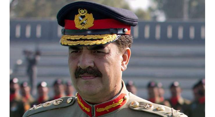 COAS attends funeral of Shaheed soldiers; briefed on LoC 