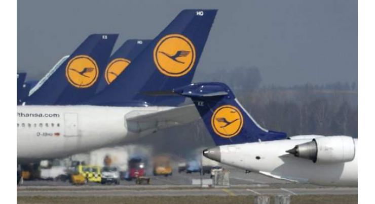 Lufthansa cancels nearly 900 flights over pilot strike 