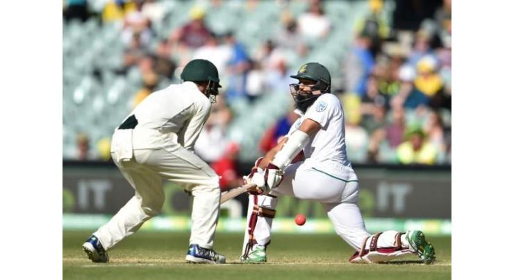 Cricket: Aussies put trailing Proteas under pressure 