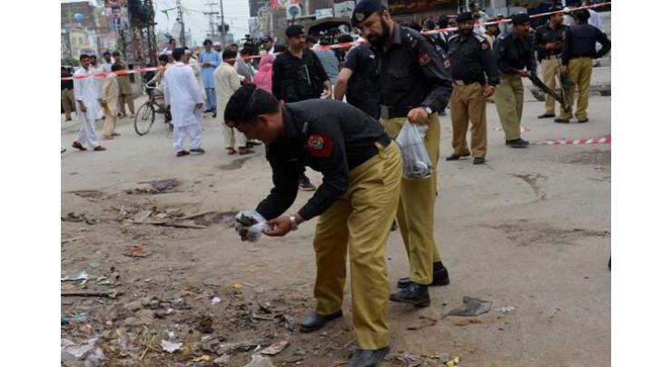 Roadside bomb explodes in Peshawar, none hurt 